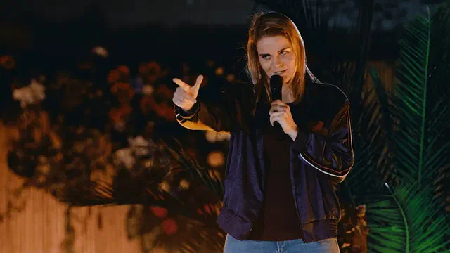 Bild Nr. 4 vom Projekt 'Hazel Brugger - Tropical'